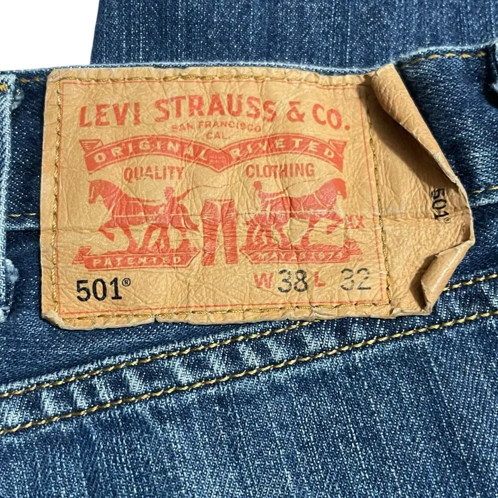 Levis 501 Jeans Size 38 Blue Regular Straight Leg Button Fly Medium Wash Denim